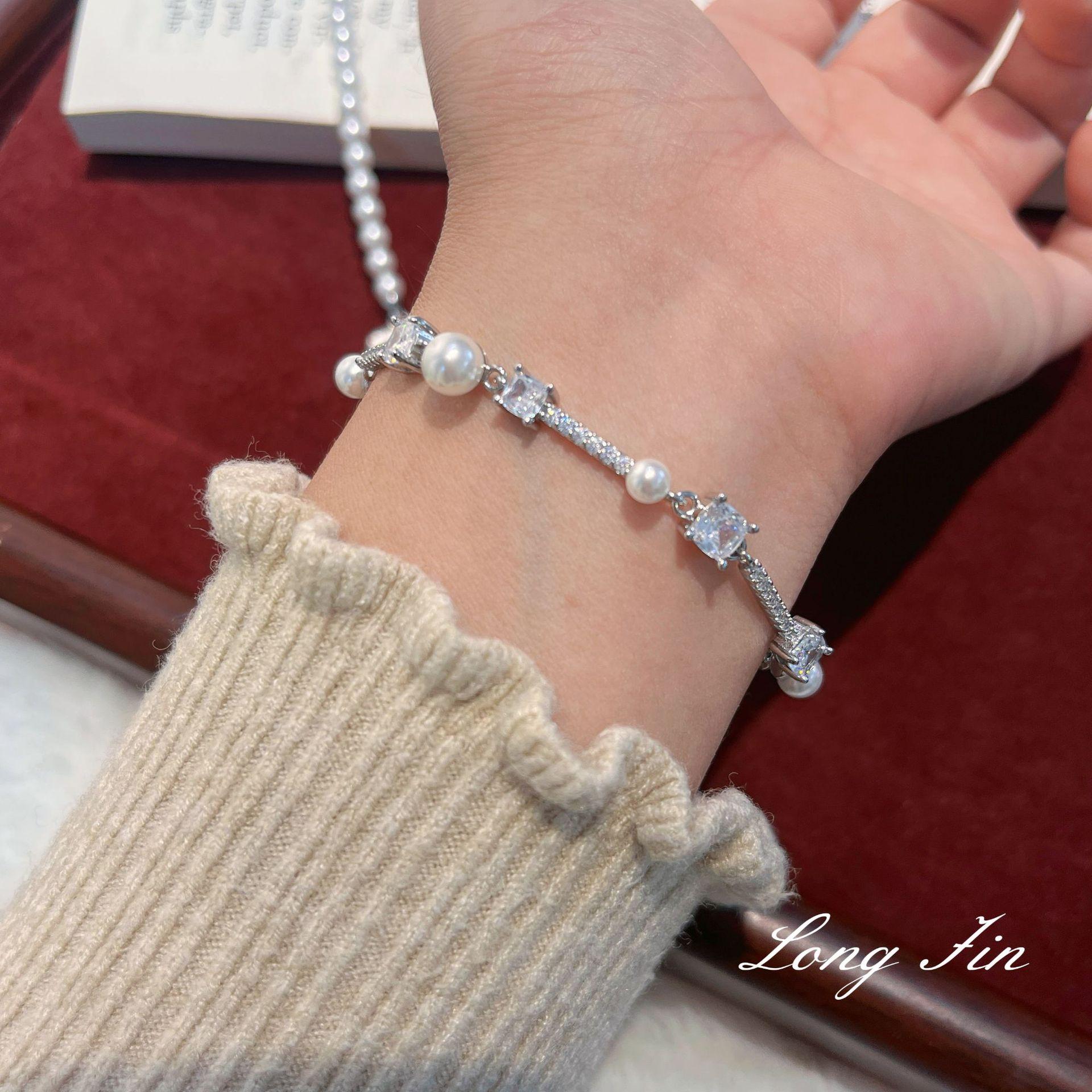 

Cool Velvet Ginkgo Biloba Necklace Zircon Micro-Inlaid Pearl Bracelet Premium Light Luxury Set