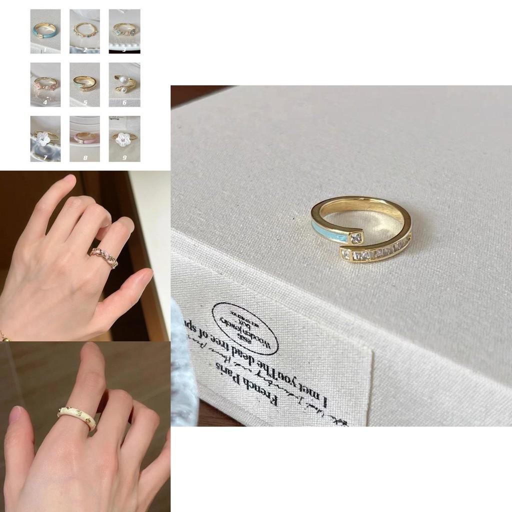 Luxurious Blue Enamel Ring With Unique Mother Of Pearl For Women Timeless Fashion