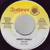 Disque 7 pouces REAL T & YOUNG PRINCE / DEVONTE - Jamdown Rock / Sweet Honey AUCUN Jamdown Records 1999 Jamaïque Reggae, Ska & Dub Occasion