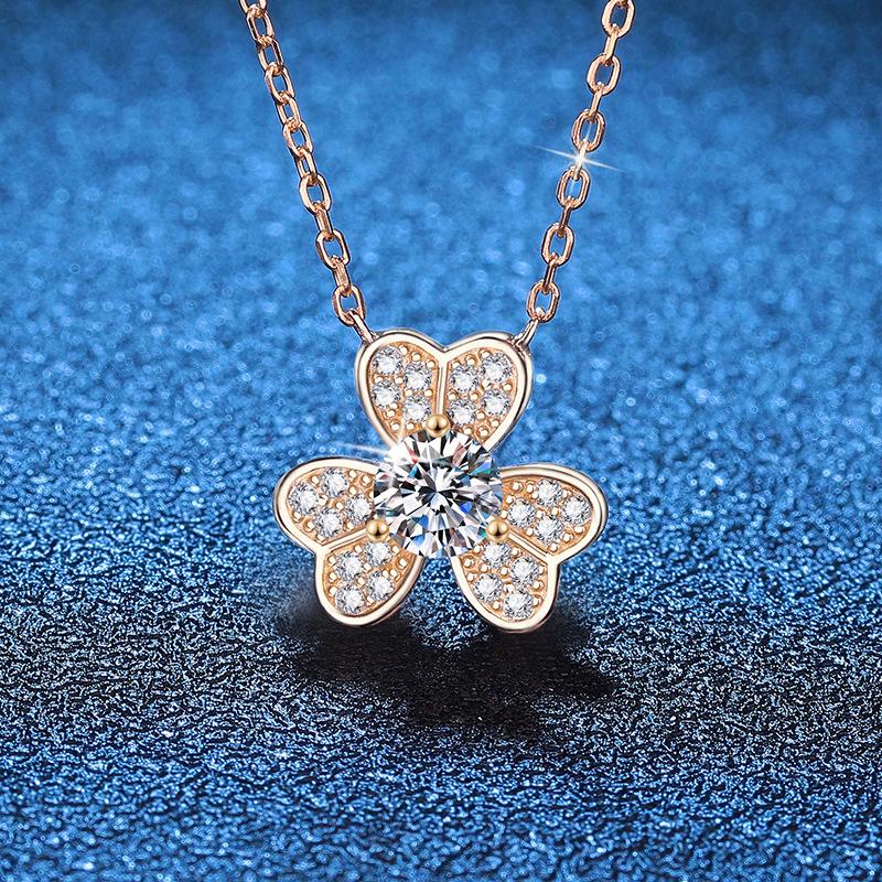 Leaf Pendant Sterling Silver 0.5ct D Color Moissanite Pendant Necklace For Women Sparkling Wedding Party Fine Jewelry