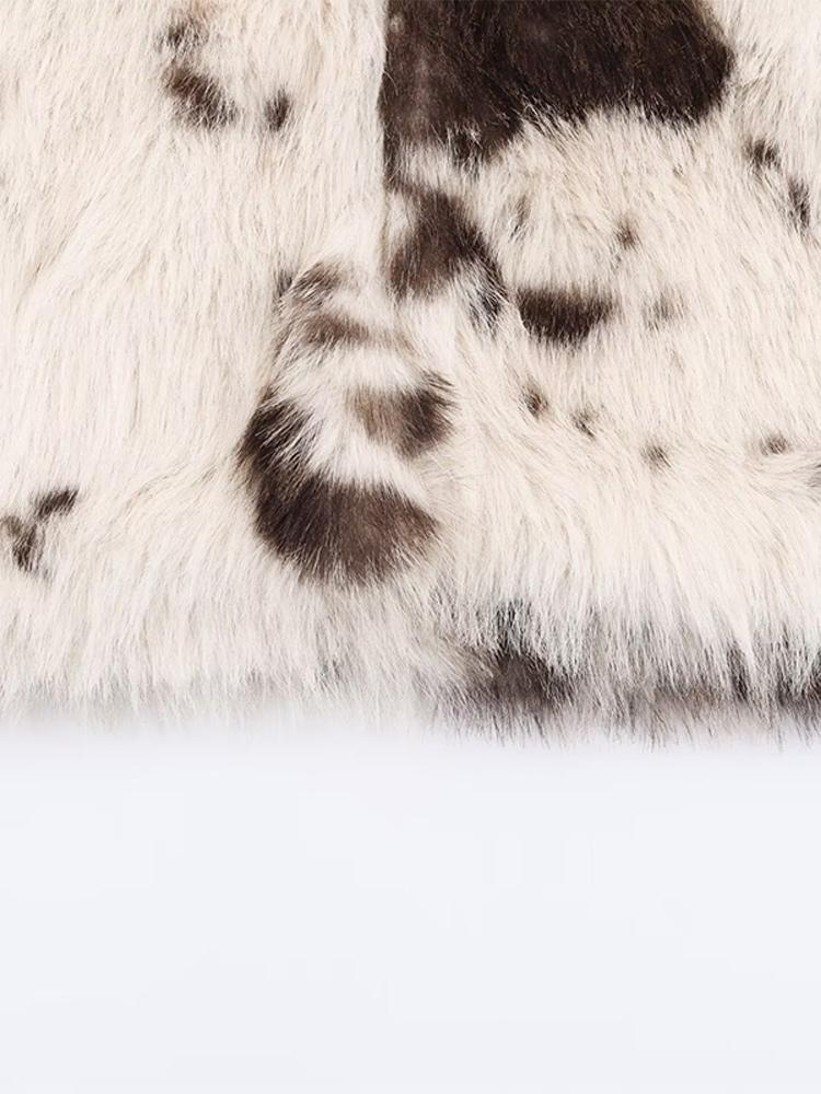 Women's Collar Long Sleeved Spotted Faux Fur Winter Coat