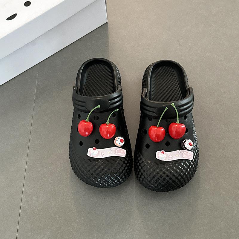 Round head hole shoes women's fashion cartoon thick sole two wear summer new wear non-slip soft sole casual trendy shoes
