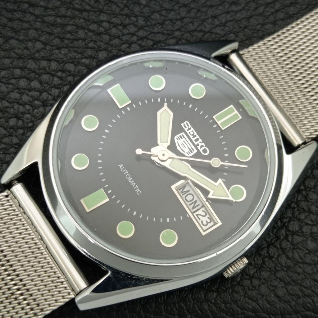 JAPAN VINTAGE REFURBISHED SEIKO 5 AUTOMATIC MENS BLACK DIAL WATCH A444234-1