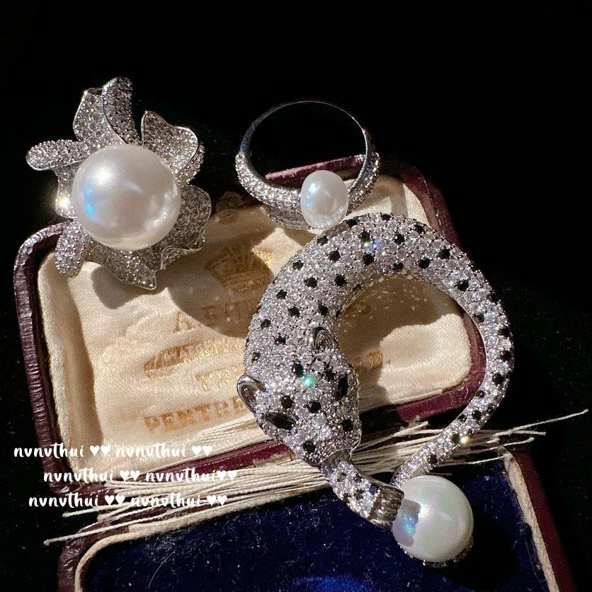 Sri Lanka Sapphire Cheetah Brooch Vintage Plated 18K Gold, Curved Cheetah Zircon Pearl Brooch