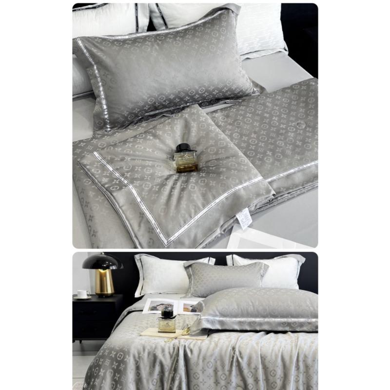 Machine washable silk quilts in summer, thin blankets with double-sided ice silk air conditioning blankets