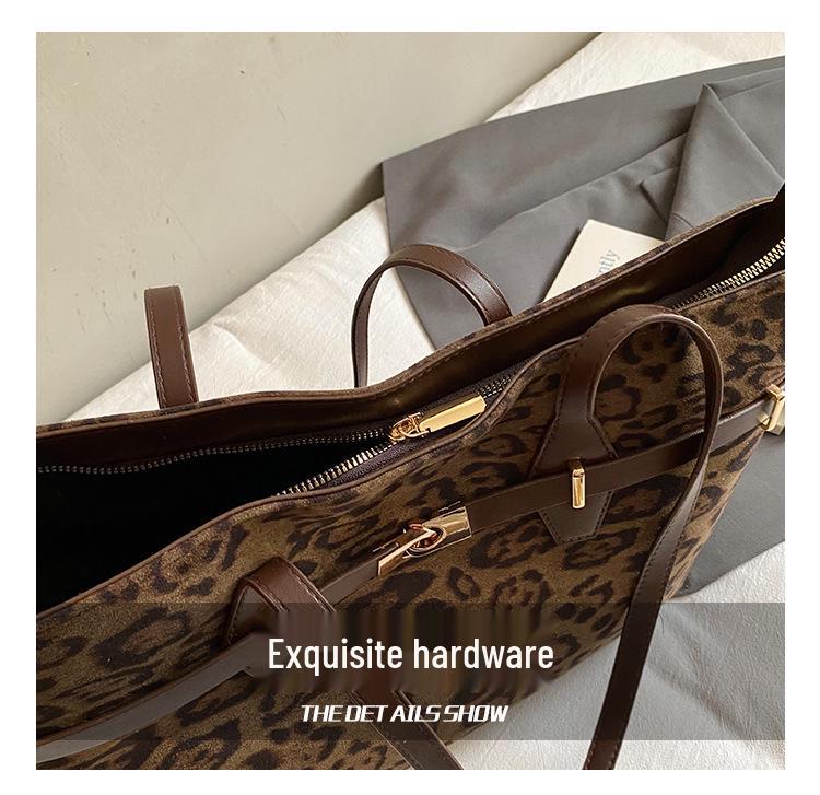 Chic Minimalist Retro Tote: Autumn/Winter High-End Shoulder Bag for Casual Work & Commute