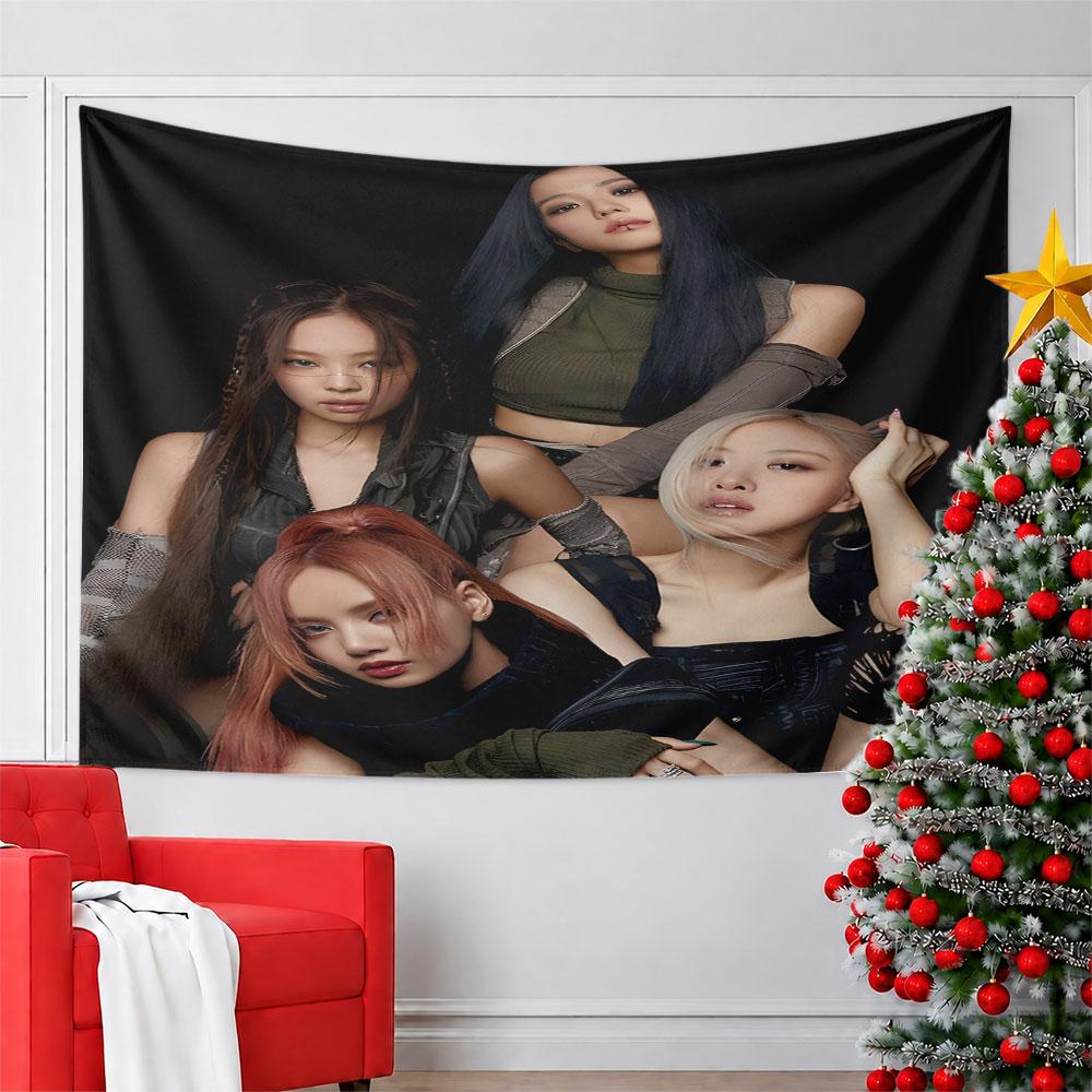 "Chic Quartet in Dark Stylish Outfits" Pattern Wall Hanging Tapestry Decorative Tapestry Home Decor for Bedroom and Living Room