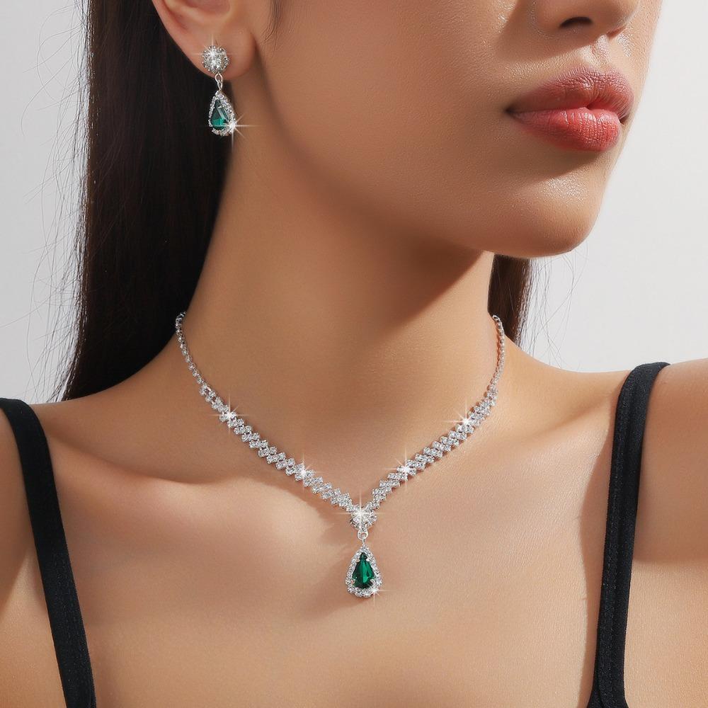 Zinc Zinc Alloy Bridal Jewelry Set Round Droplet Wedding Rhinestone Set Brilliant Necklace Earnail Set  Girls