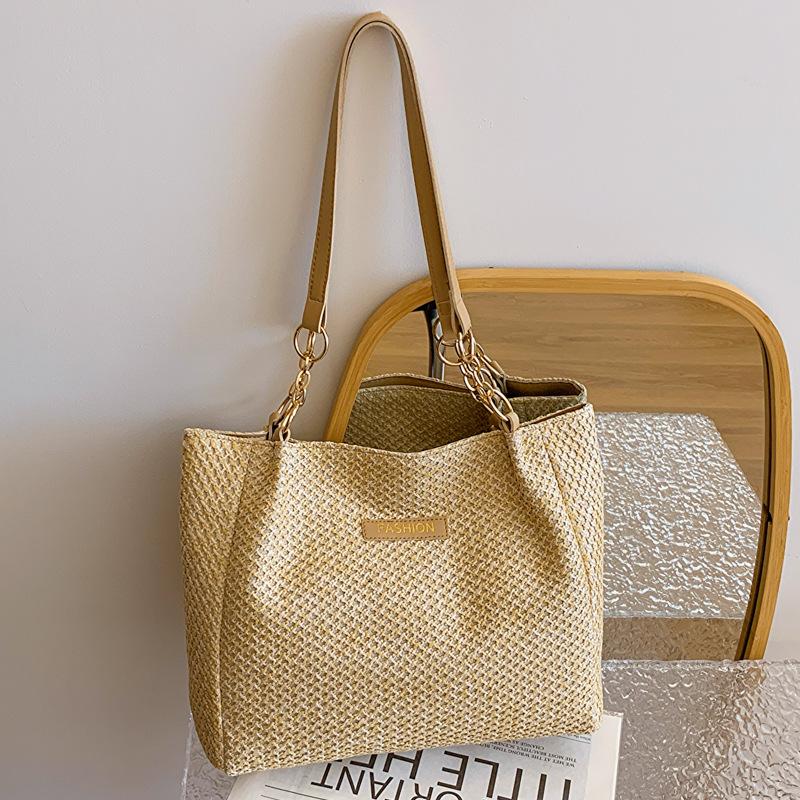 Large Capacity Straw Weaving Fashionable Casual Handbag for Spring Commuting Casual One-shoulder Armpit Bag Fashionable Tote Bag
