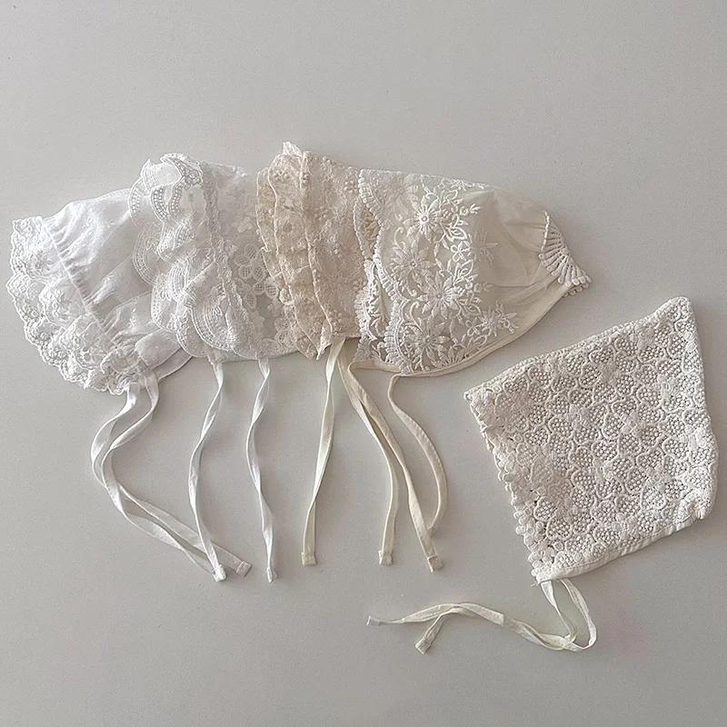 Nuovo Cappellino per Neonato in Pizzo Cappellino da Battesimo per Bambina Neonato per Bambine 0-6 Mesi Cotone Estivo Cappellino in Pizzo a Rete Floreale Ricamo Cappellino da Corte