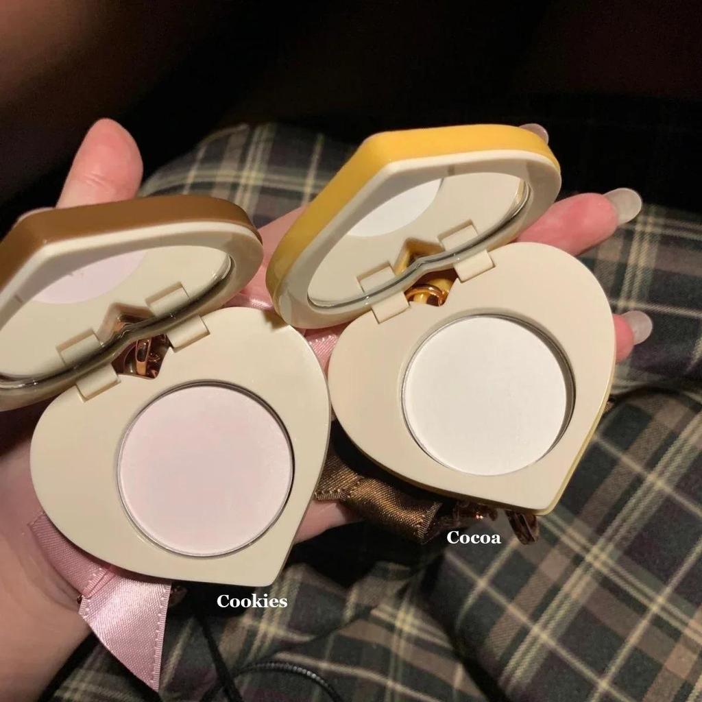 Flower Knows EL OSITO DULCE Colgante Mini Polvos Faciales de Miel Maquillaje Iluminar Duradero Control de Grasa Polvos de Base Cosméticos