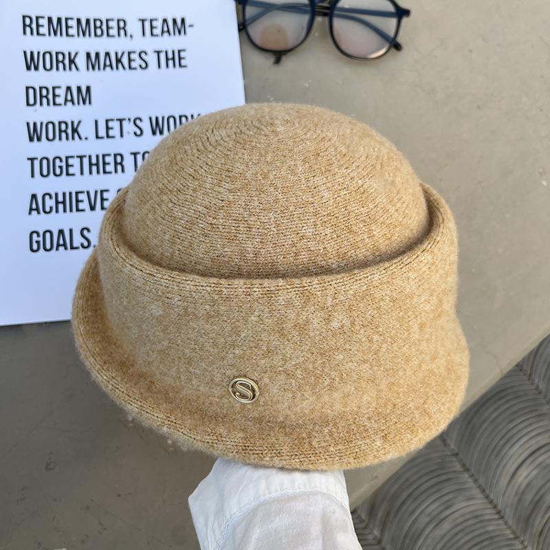 New Autumn and Winter Knitted Gift Hat for Women Versatile  Fashionable  Warm  Temperament  Retro Basin Hat Trend