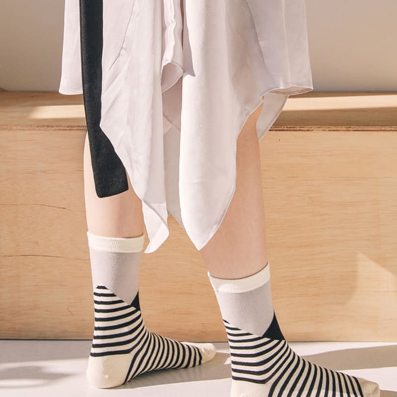 Abiruz Women's Socks YSJ-UNI-131 (2 Colors)