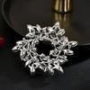 Ladies Light Luxury Vintage Elegant and Fashionable Round Flower wreath Brooch Versatile and Unique Design Sense