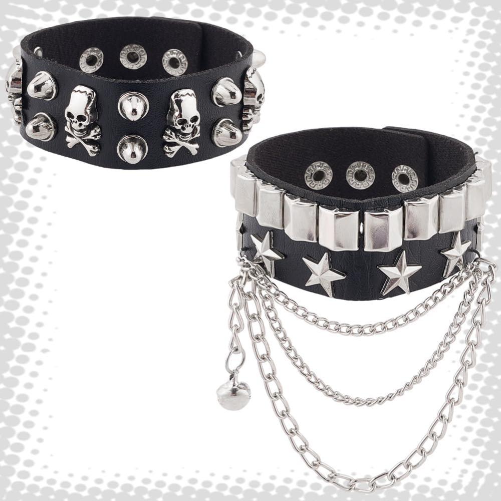 2 Stück Schwarzes PU-Leder Nieten Armband Punk Rock Gothic Manschette Handgelenkband mit Silberner Glockenkette Verstellbares Armreif Armband Herren