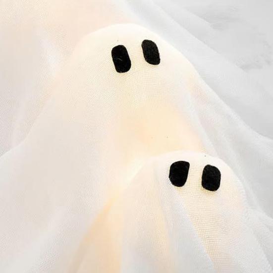 Lit Ghosts Wreath Halloween Ghost Garland with Lights Battery-Powered LED Light-Up White Spooky Garland Decoration