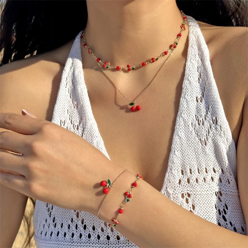 New Trendy Summer Beach Red Cherry Bracelet for Women Cute Sweet Metal Chain Cherry Pendant Bracelet Party Jewelry Birthday Gift