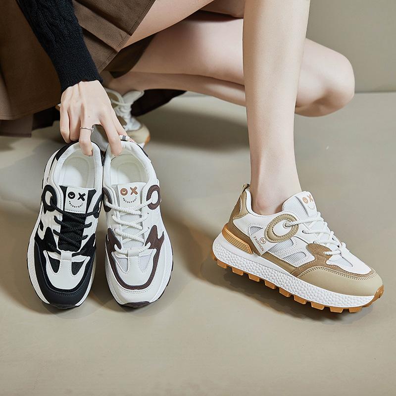 Women's Lightweight Flat Running Shoes Fashion Outdoor Anti-slip Lace-Up Faux Leather Sneakers Casual Walking Workout Exercise Sports Shoes for Women