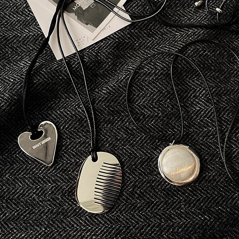 Všestranný hřeben Love přívěsek dlouhý černý provazový náhrdelník pro ženy dívky Vintage lehký luxusní elegantní náhrdelník příslušenství
