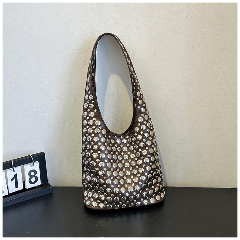 2025 Koreanische Mode Vielseitige Damen Nieten Handtasche