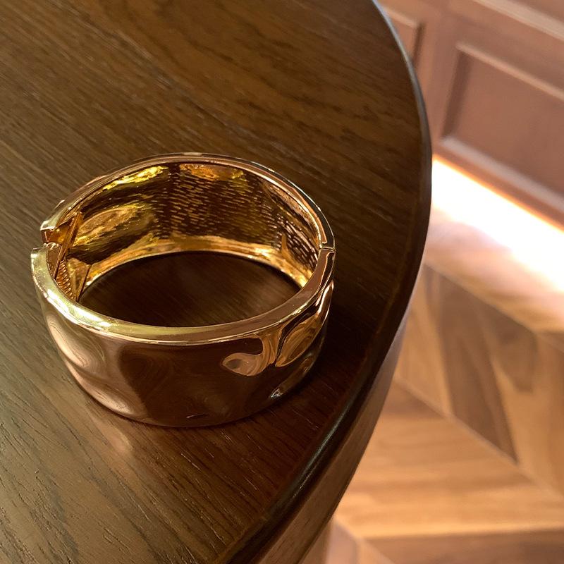 Round Pleated Open Bracelet Light Luxury High Sense Simple Fashion Versatile Exquisite Niche Design Jewelry Women