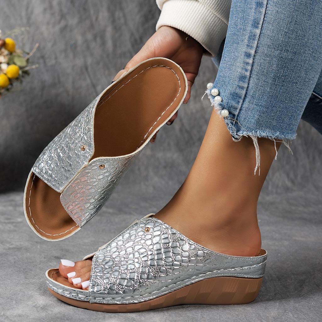 Fashion Women Wedges Slippers New Summer Crocodile Print Platform Sandals Female  Leather Non Slip Beach Slippers Plus Size Slides Women