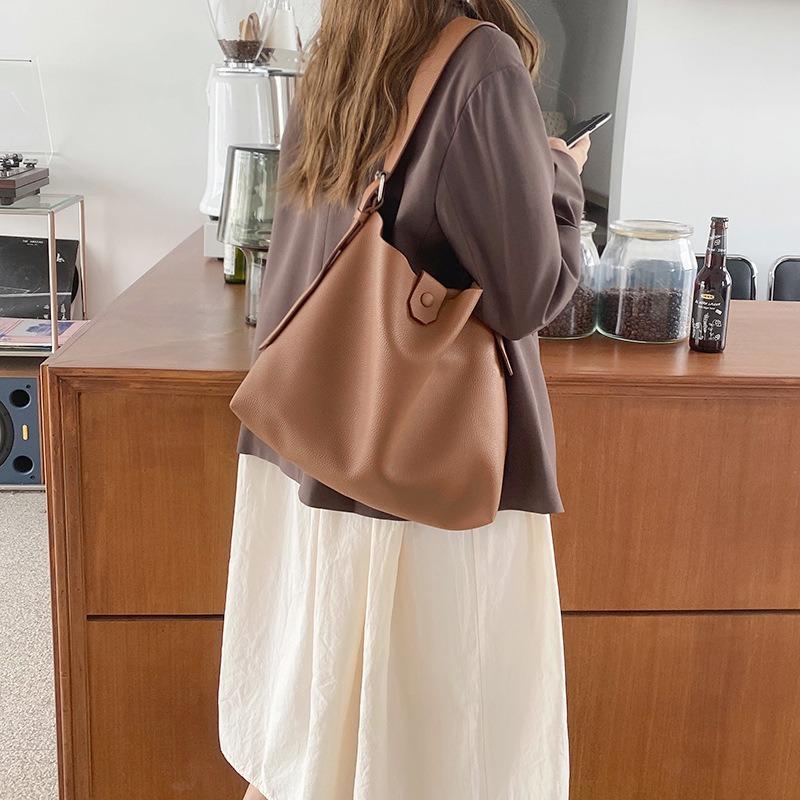 Retro single shoulder crossbody mother and child bag new large capacity lazy wind soft pu casual tote bag