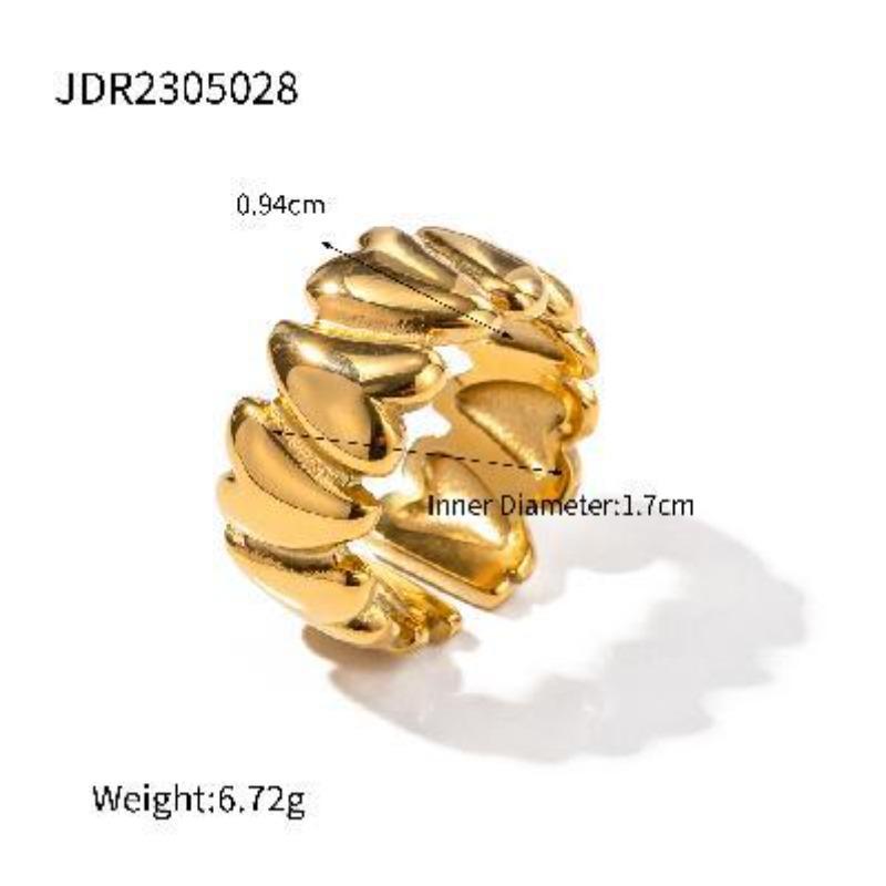 Stainless Steel Retro Heart-shaped Ring - An Elegant and Exclusive Finger Ring Made of Titanium Steel, A Great Accessory for Your Hands.