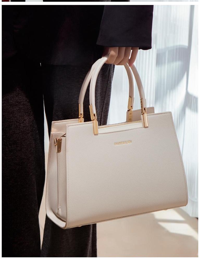 Autumn/Winter 2024 Fashionable Versatile Women's Shoulder & Crossbody Bag - European & American Trendy Style.