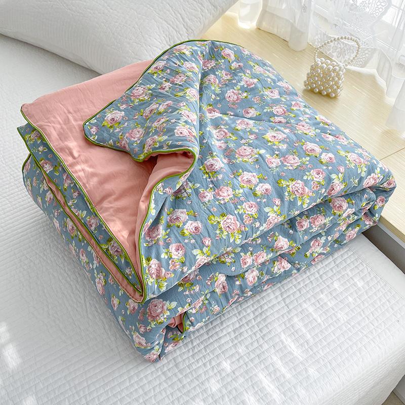 Washed Double Gauze Super Soft Summer Blanket Grade A Lightweight Breathable Thin Quilt Queen Soya Fibre Fill Summer Comforter