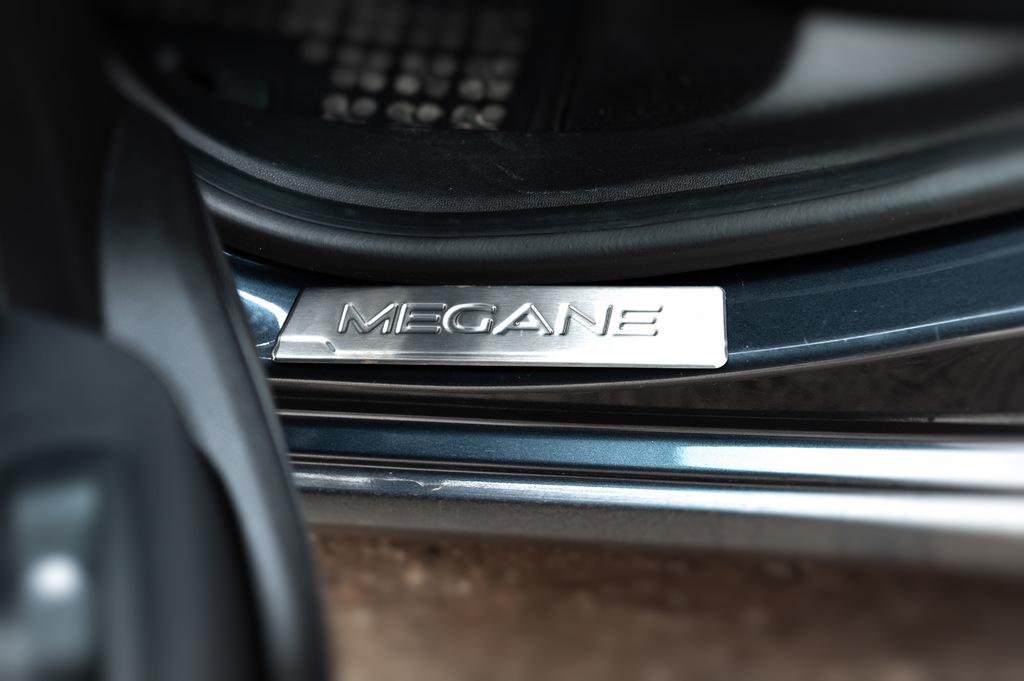 Dverové prahy OmsaLine (4 ks, nerez) pre Renault Megane IV 2016-2025
