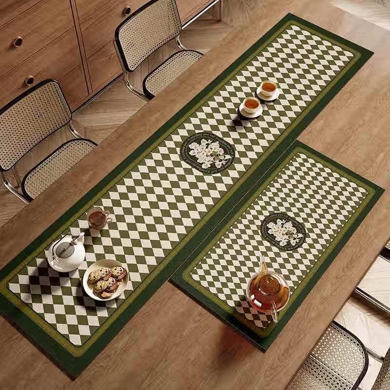 Table Runner & Tea Mat Set