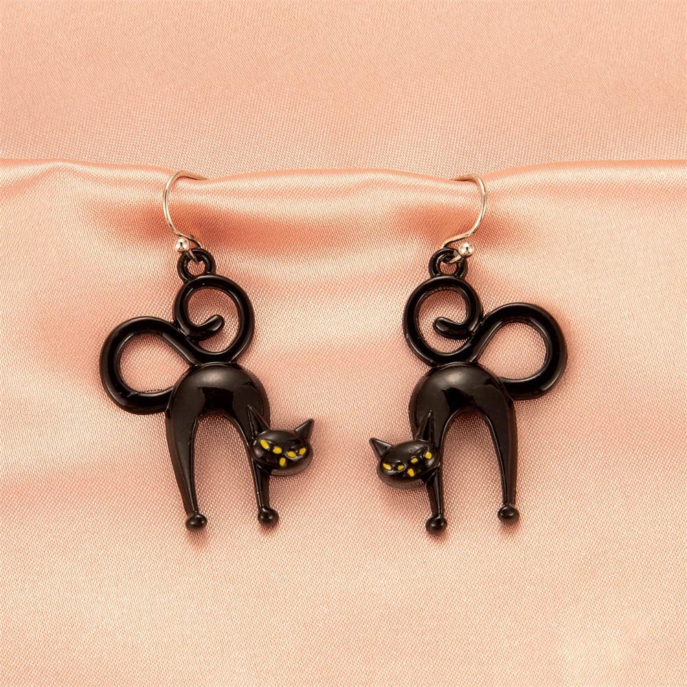Unique Halloween Earrings: Creative Skull, Pumpkin, Bat, Fun Studs