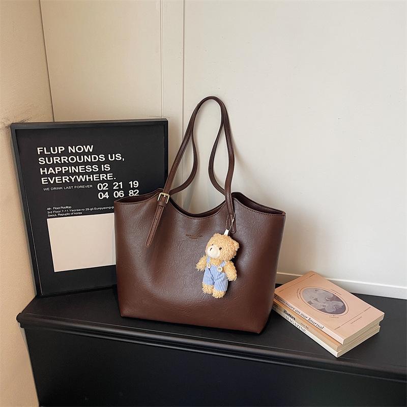 Niche Design Solid Color Casual Armpit Bag Large Capacity Handbag Women'S Fashion Commuter Shoulder Tote Bag