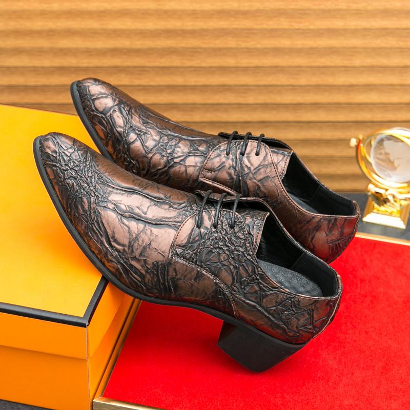 2025 Brand Men's Pointed Comfortable High Heels Tall Leather Shoes Carving Lace Up Banquet Party Blok Leather Shoes