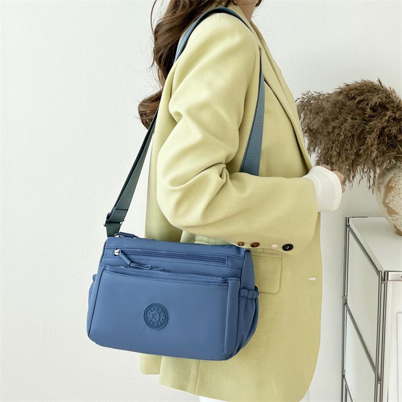 2026 Women's Multi-Pocket Oxford Shoulder Bag: Stylish, Layered, and Simple Crossbody for Casual Commuting
