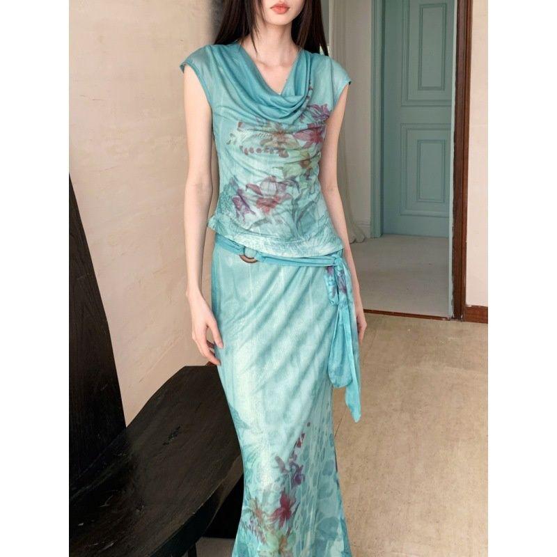 

Real Shot of In-Stock New Chinese-Style Floral Green-Toned Shimmering Ruffled Mesh Top and Skirt Wooden Ring Tie S