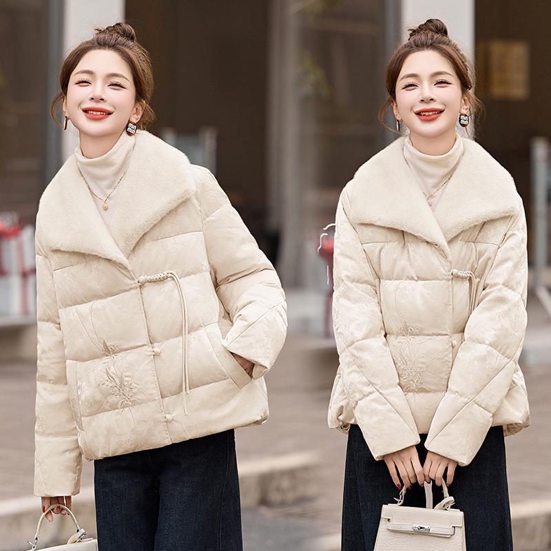 

Зимняя куртка с длинным рукавом и застежкой-лягушкой на белом утином пуху - Новый китайский стиль (HE99837) S (90-110 Jin) грязно-белый