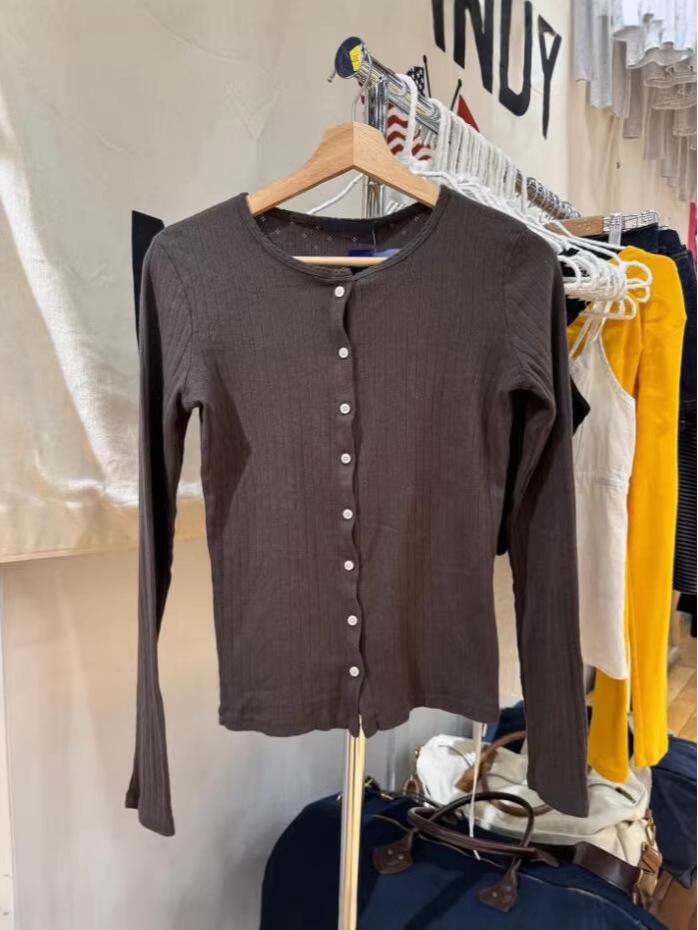 

Women s Brown Hollow-Out Single-Breasted Long-Sleeve Cardigan - Versatile Spring/Autumn Layering Top One Size темно-коричневого кольору
