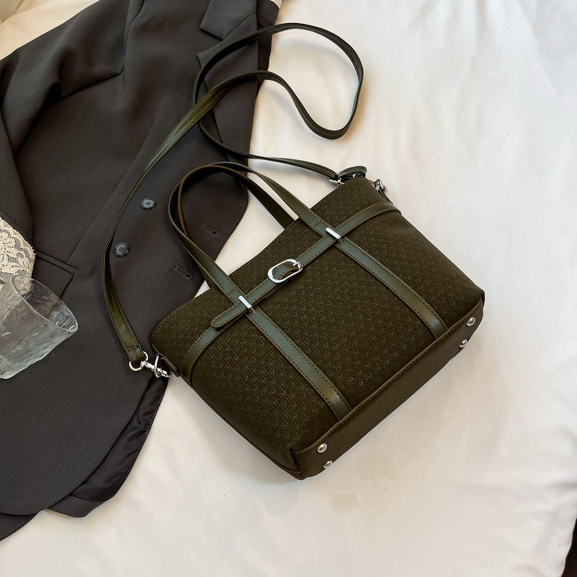 

Niche vegetable basket bag handbag women s premium sense bucket bag commuter shoulder large capacity messenger tote bag зелёный