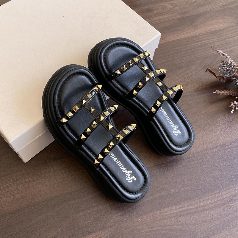 2025 rivet flat-bottomed cool slippers women's lazy slippers women's soft-soled simple thin straps one-word open-toed women's shoes
