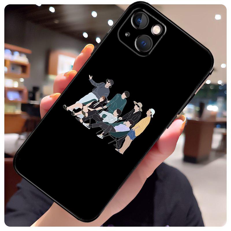Korean Fashion Kpop Band Phone Case For iPhone 11 12 13 Mini 14 15 Pro Max X XS Max XR 7 8 Plus SE 2022 Cover Bag