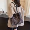 Premium Texture Tote Bag Women'S Large Capacity Underarm Bag Style Retro Leopard Print Flannel Shoulder Messenger Bag Women'S Bag