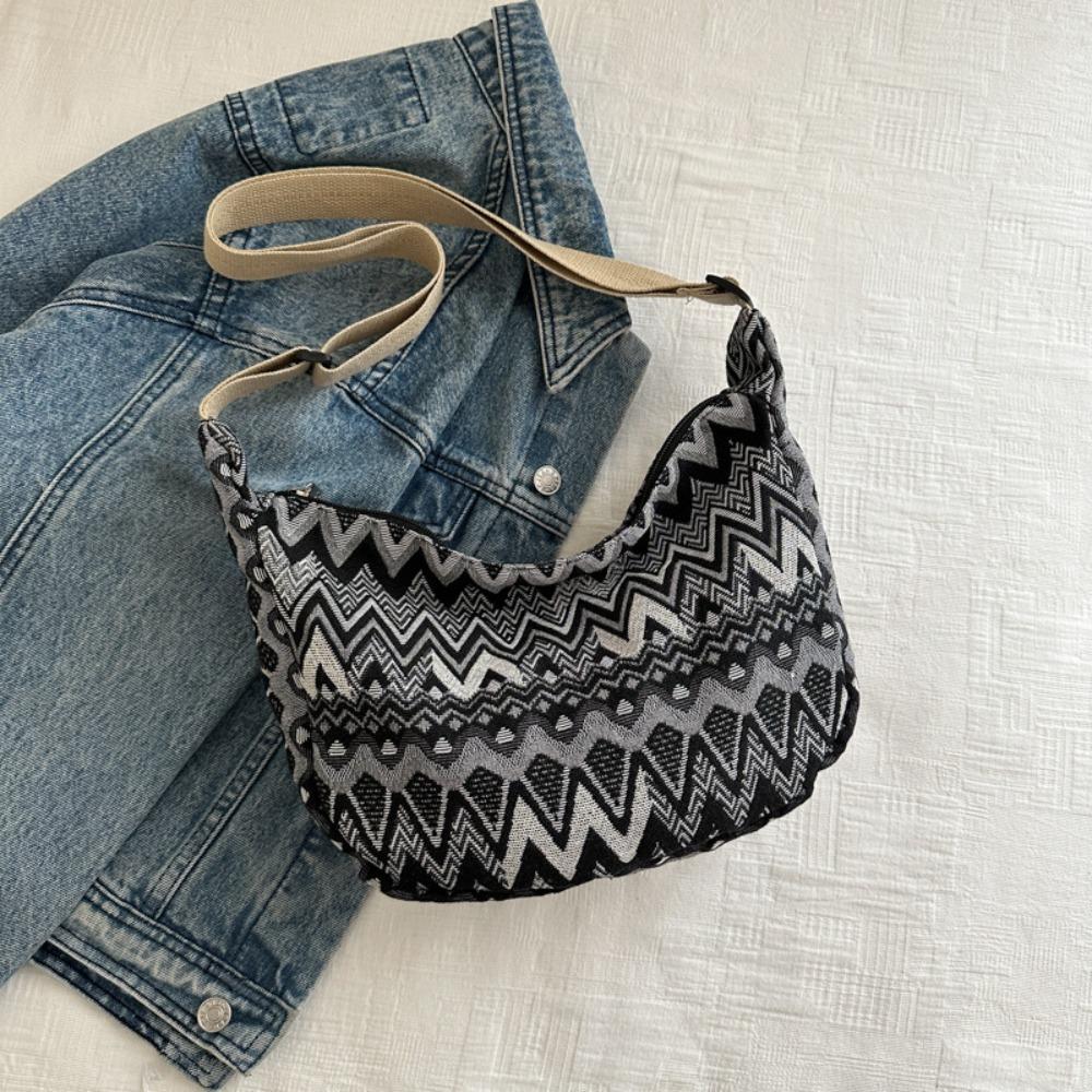 Large Capacity Canvas Bag Trendy Retro Shoulder Bag Casual Commuting Bag Party