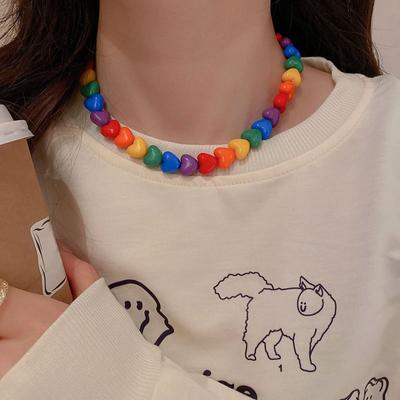 Verstellbare Regenbogenkette Bunte Herzperlenkette Elegante Schlüsselbein-Kette Liebe Ist Liebe