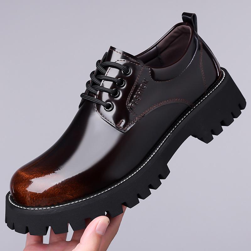 Móda 2025 Nové jarní podzimní pánské platformové kožené společenské boty pro muže Módní businessové boty z lesklé kůže Svatba Ženich Pánské boty