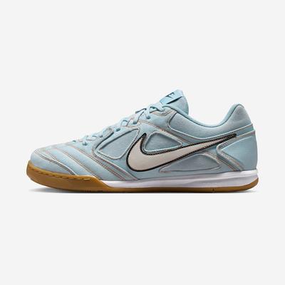 Spezielle Sportschuhe – Fußballschuhe