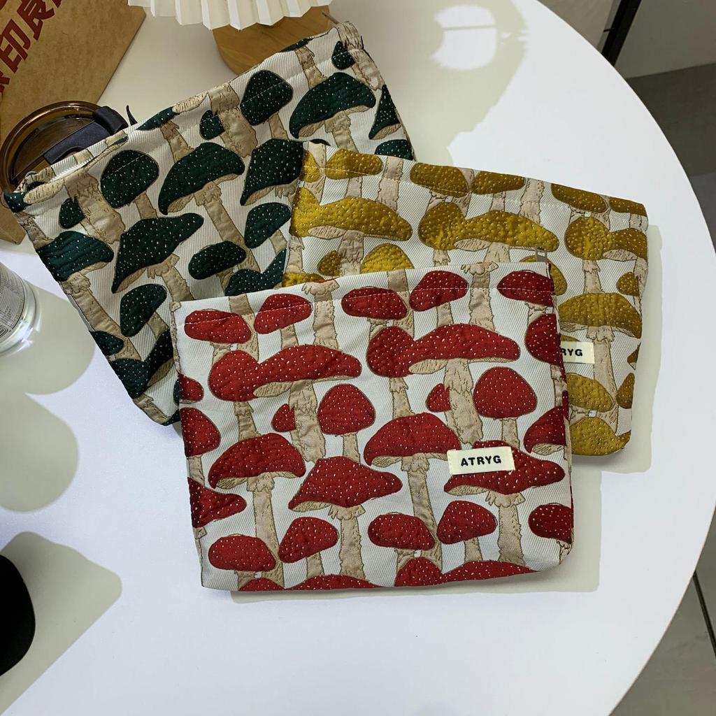 Mushroom Jacquard Portable Travel Cosmetic Storage Bag