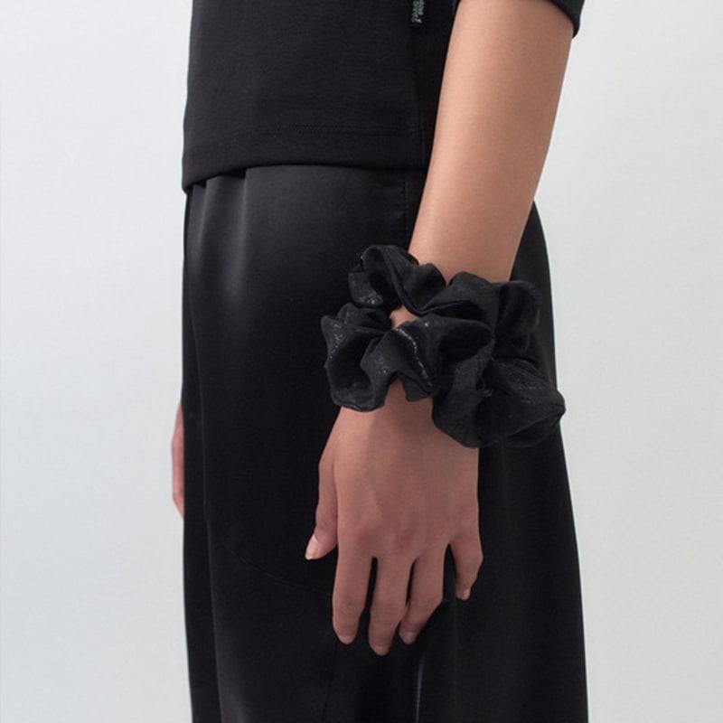 Symmetric Percent Twinkle Scrunchie - M / Black