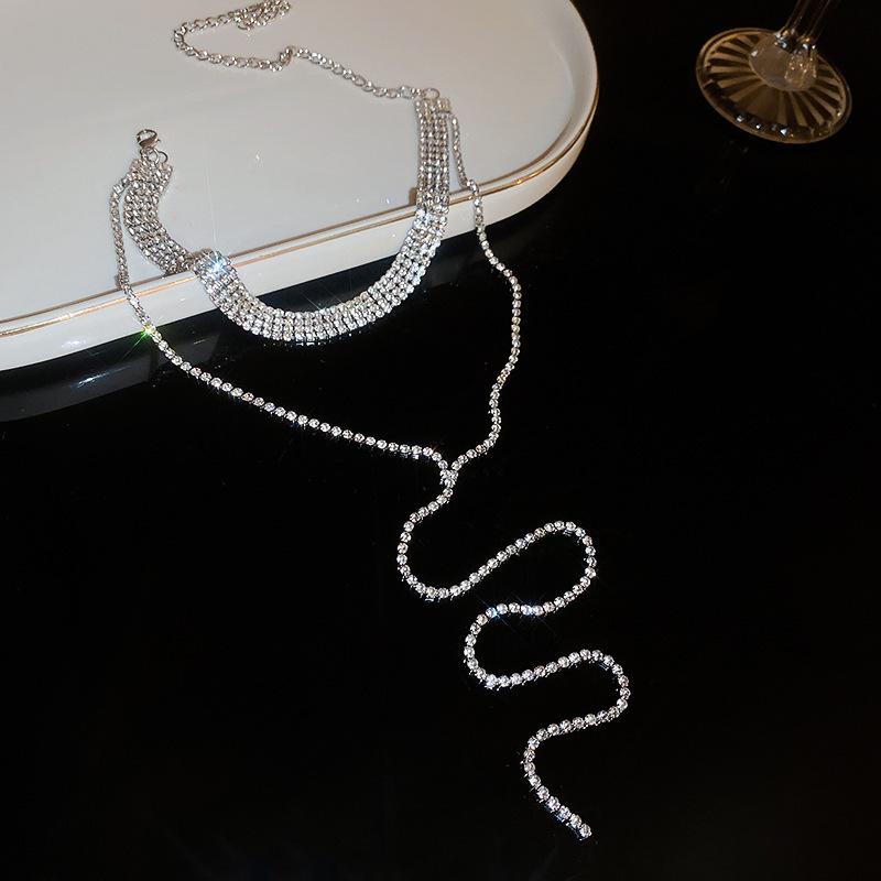 European and American exaggerated diamond-set love water drop fringe necklace design sense collarbone chain bridal temperament item decoration